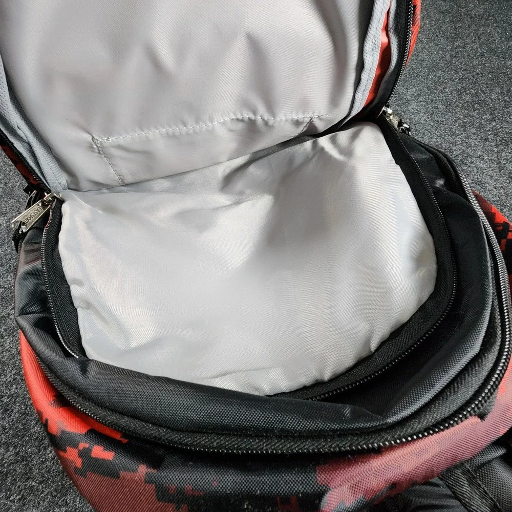 NWT Eastsport Backpack Unisex One Size Red Black Digital Camo Laptop Sleeve
